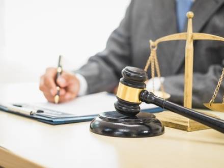 Aurora, IL assault defense lawyer